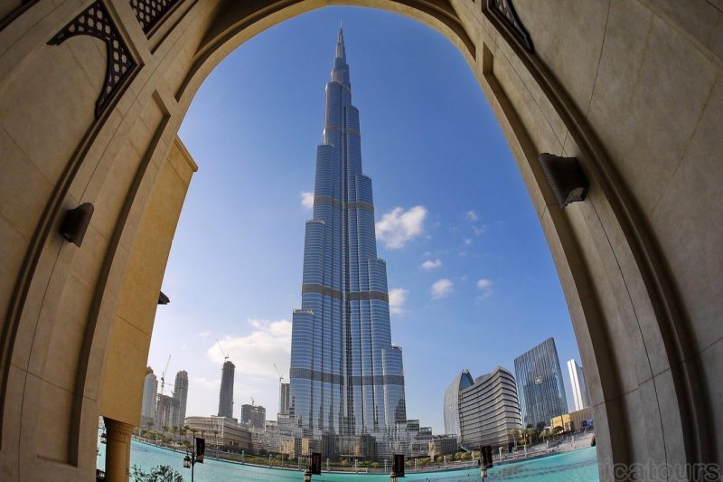 Burj Khalifa Level 124 &125 -Burj Across Africa Tours
